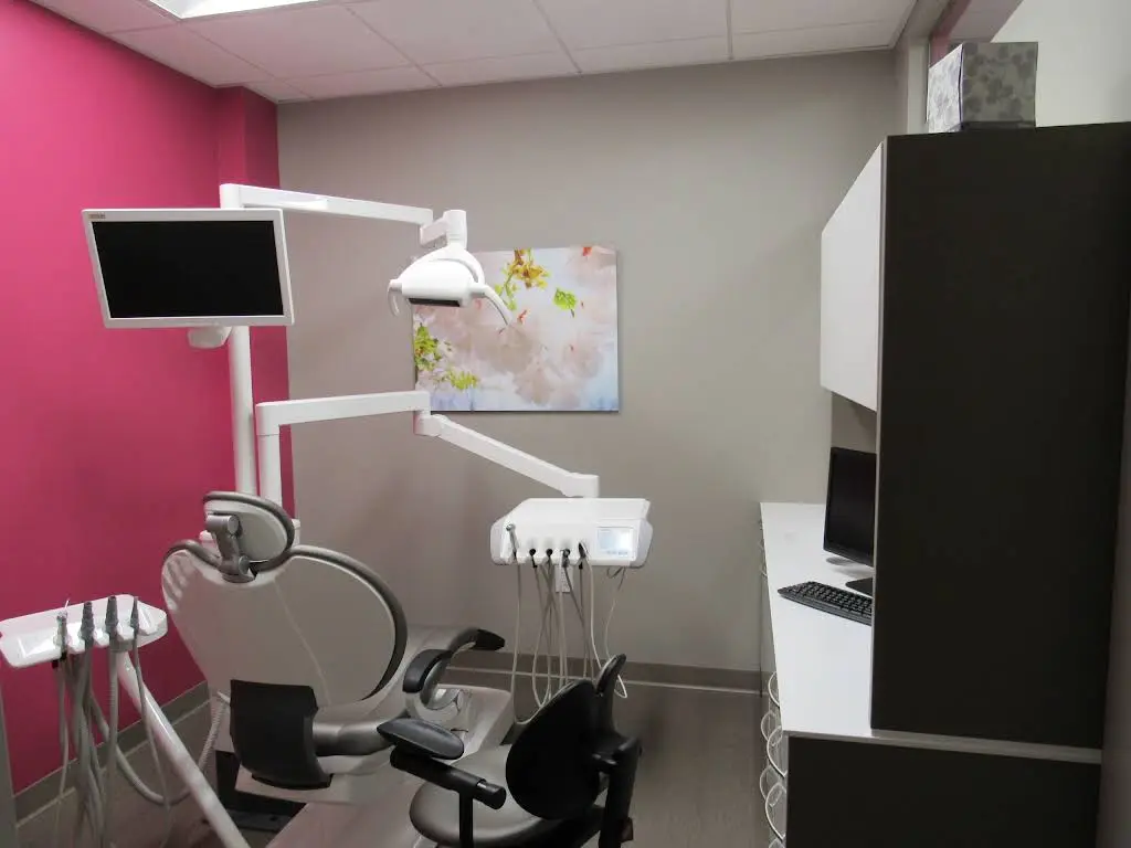 Fanikos Salib Dental Care