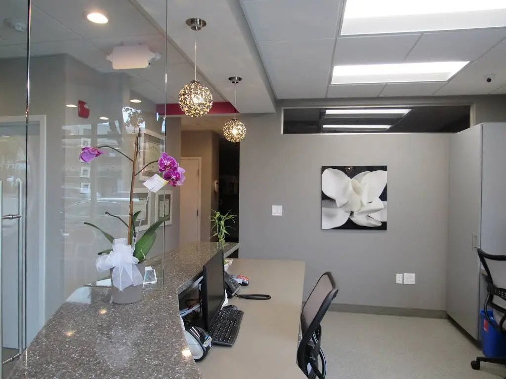 Fanikos Salib Dental Care