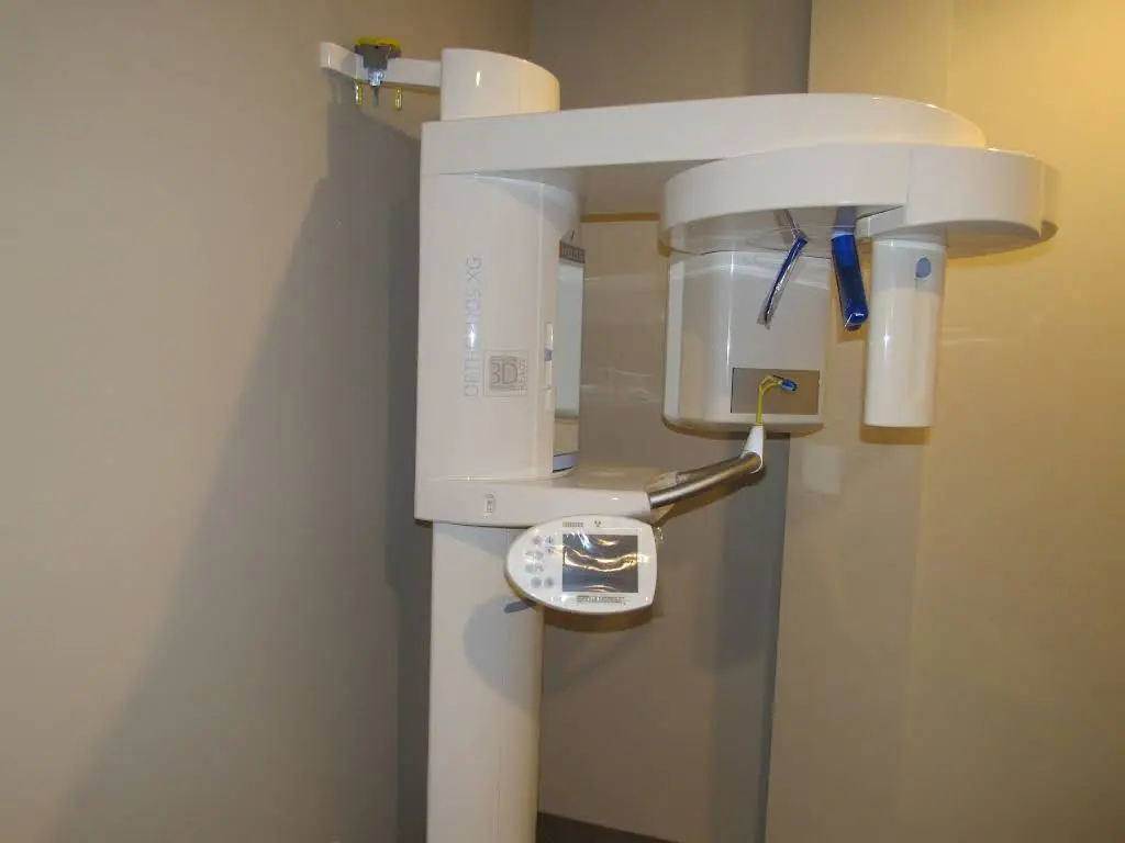 Fanikos Salib Dental Care