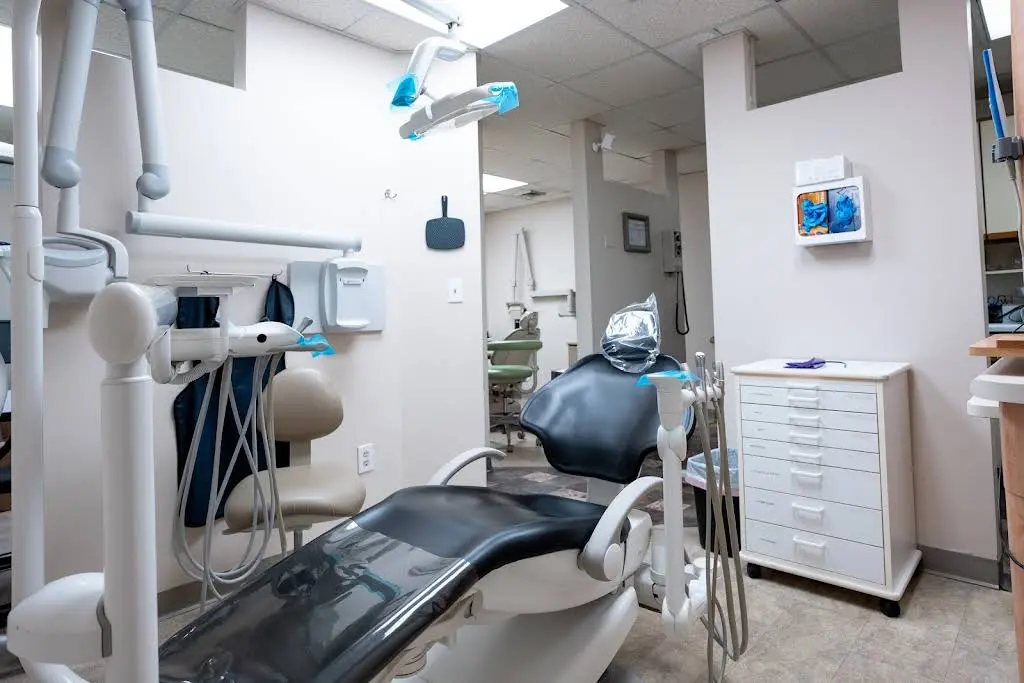 White Arch Dental - Professional dental clinic exterior with modern facilities