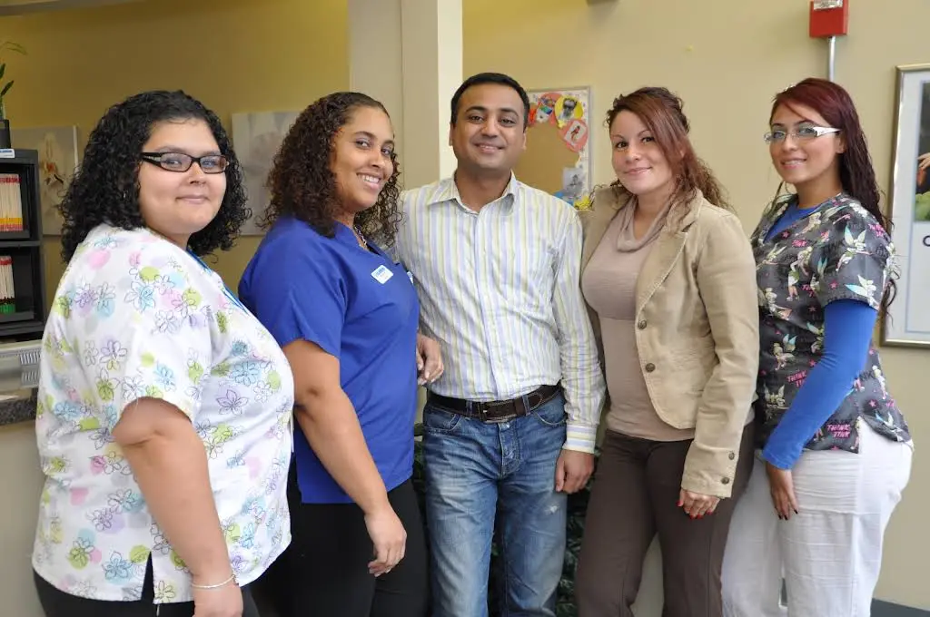 Dr. Dental: Dentistry & Braces