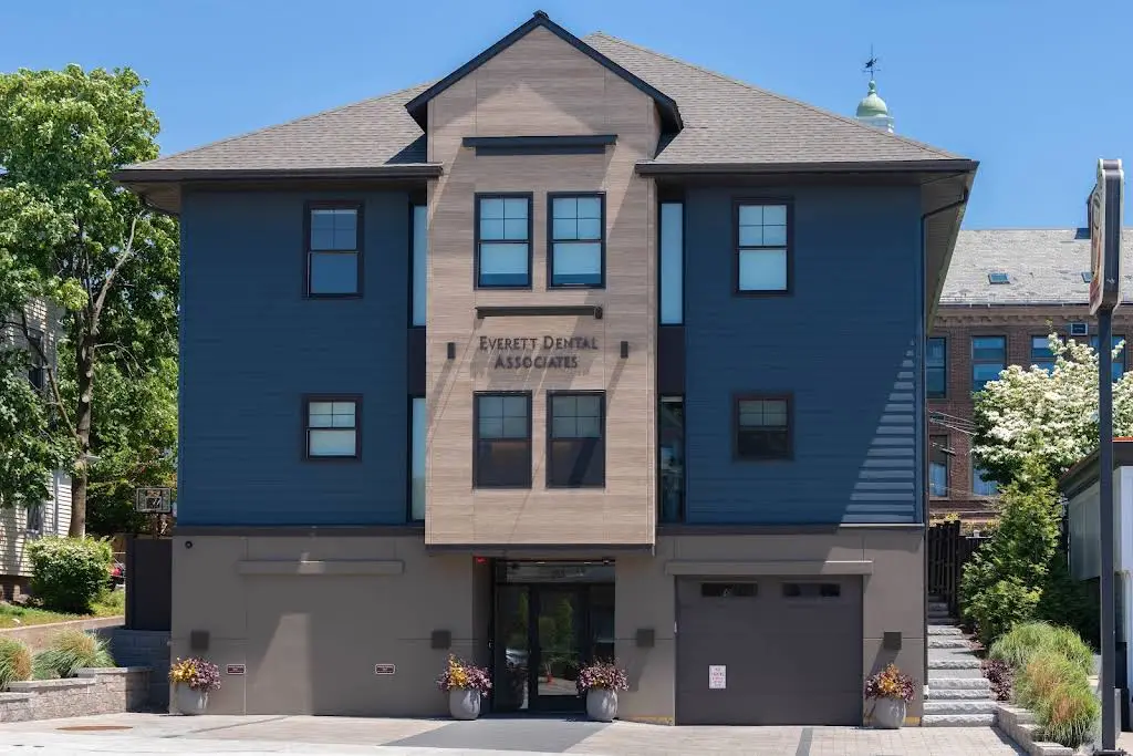 Everett Dental Associates - Professional dental clinic exterior with modern facilities