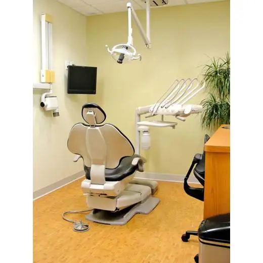 Parkside Dental Care - Boston - Professional dental clinic exterior with modern facilities
