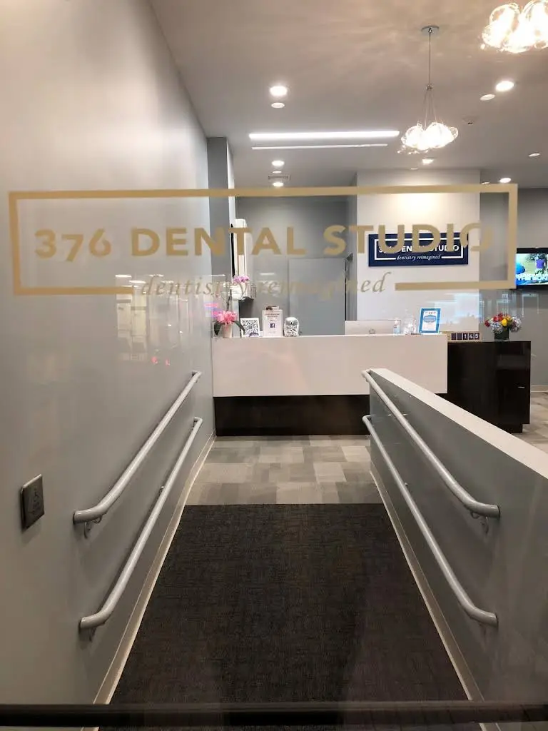 376 Dental Studio - Professional dental clinic exterior with modern facilities