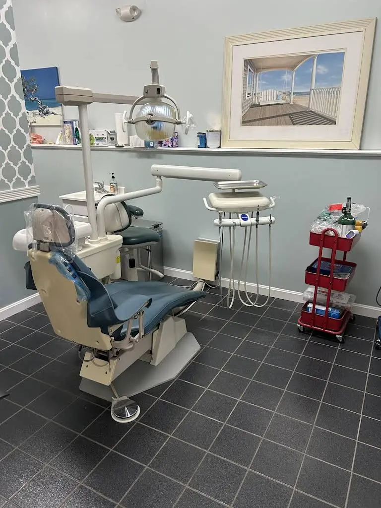 Shewemi Family Dental - Professional dental clinic exterior with modern facilities