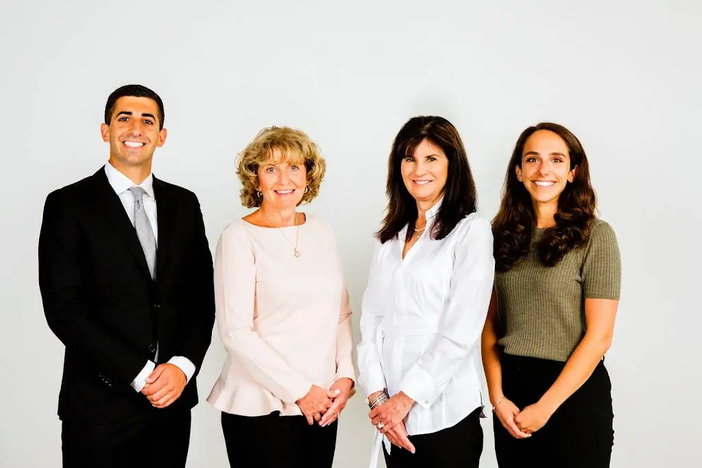 Kalil & Kress Family and Cosmetic Dentistry - Professional dental clinic exterior with modern facilities