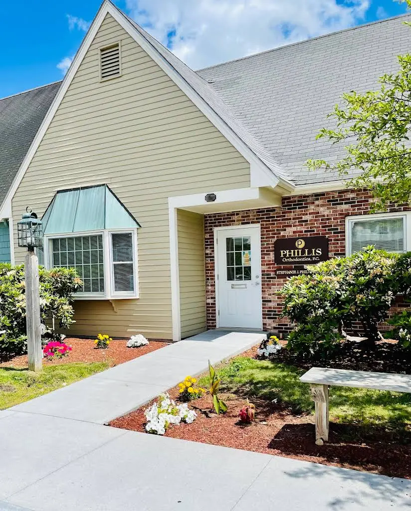 Phillis Orthodontics, PC - Professional dental clinic exterior with modern facilities