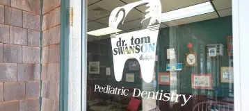 Tom D Swanson, DDS Inc.