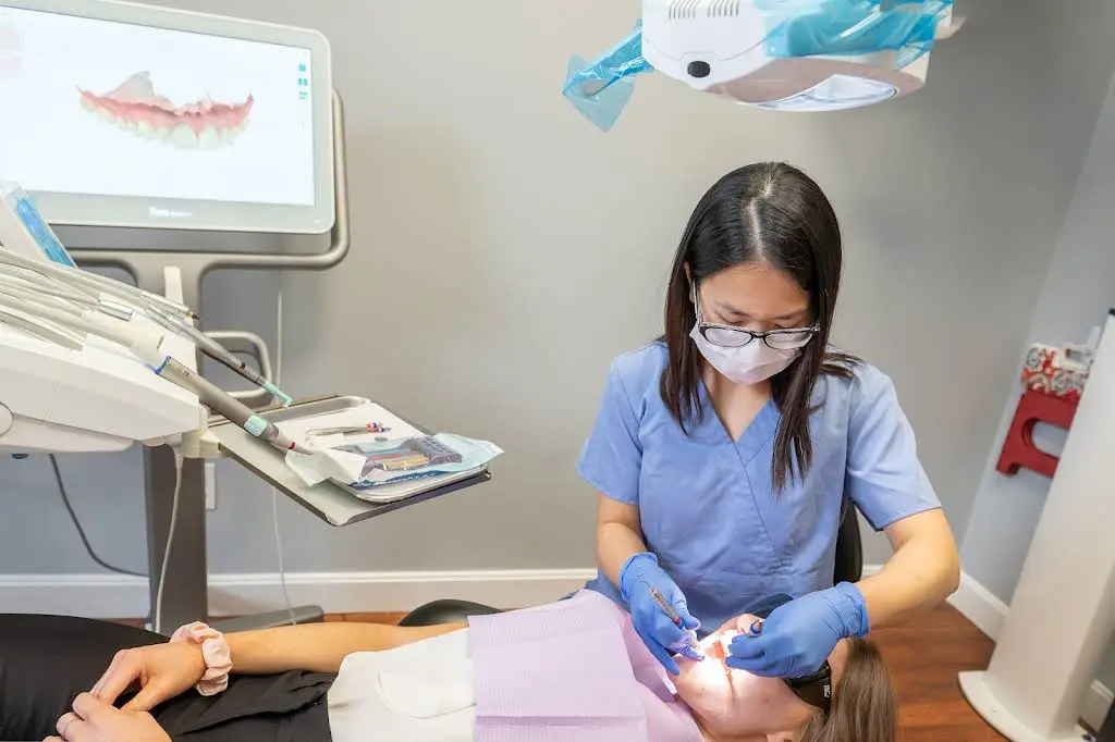 Smile Brookline: Sara Stock DDS
