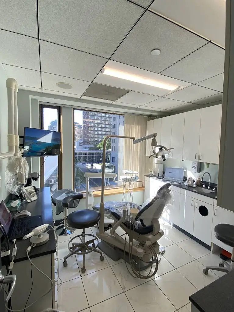 Dental Esthetics Boston | Hirayama & Papaspyridakos - Professional dental clinic exterior with modern facilities