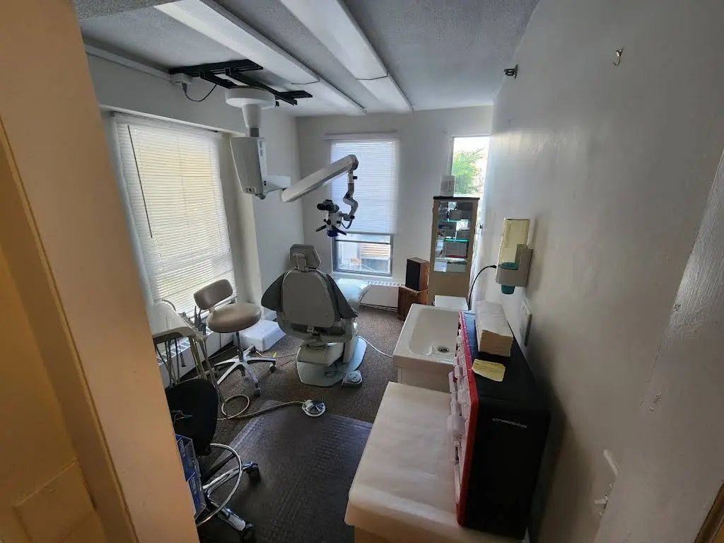 Cambridge Biomimetic & Microscope Dentistry