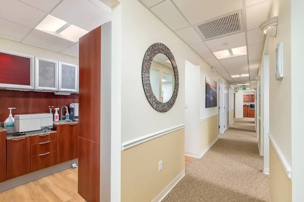 Lexington Prosthodontics - Professional dental clinic exterior with modern facilities