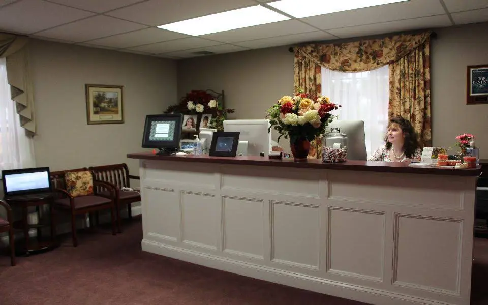 Semco Orthodontics - Professional dental clinic exterior with modern facilities