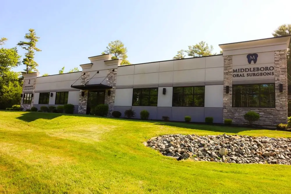 Middleboro Oral Surgeons - Dr. Alireza Ashrafi - Professional dental clinic exterior with modern facilities