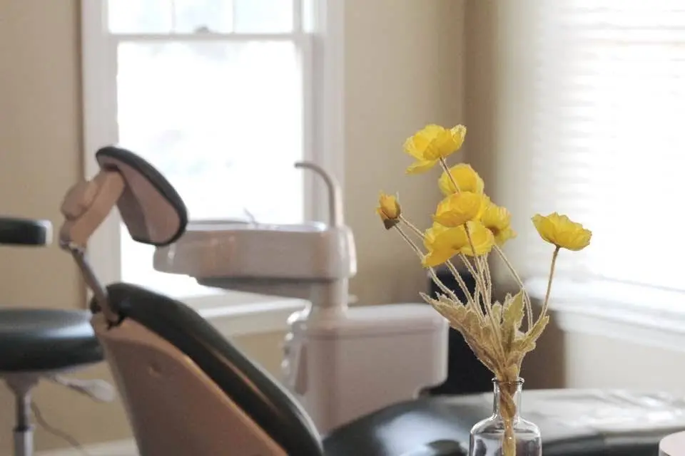 Central Dental Specialists - Professional dental clinic exterior with modern facilities