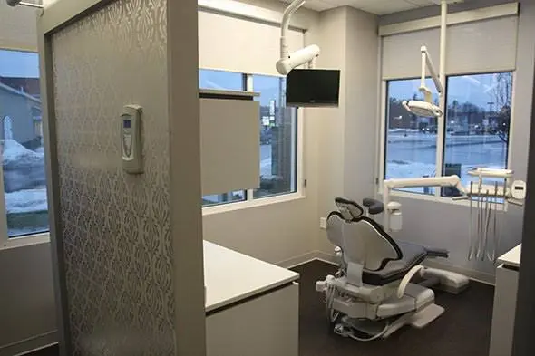 Vanguard Dental Group - Professional dental clinic exterior with modern facilities