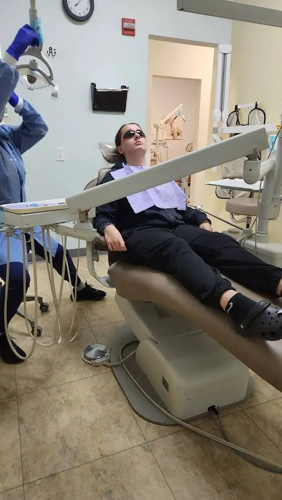 Dr. Dental: Dentistry & Braces