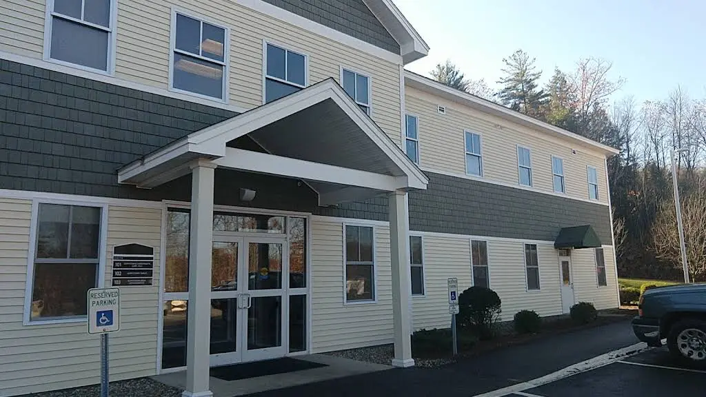 Goffstown Smiles, PLLC - Professional dental clinic exterior with modern facilities