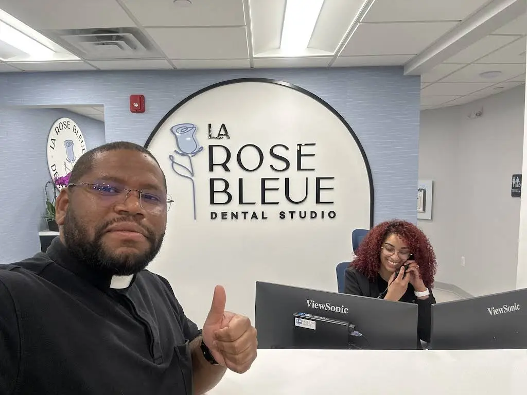 La Rose Bleue Dental Studio