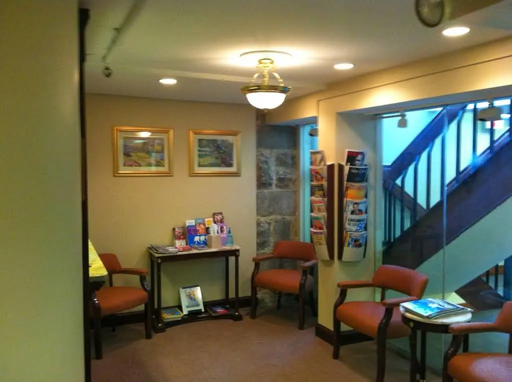 Andover Dental Care - Charles F. McQuade DMD - Professional dental clinic exterior with modern facilities