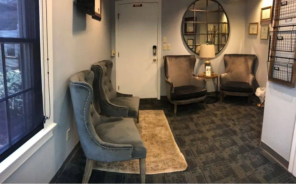 Center For Advanced Periodontics And Implant Dentistry - Falmouth - Professional dental clinic exterior with modern facilities