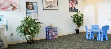 Dr. Dental: Dentistry & Braces