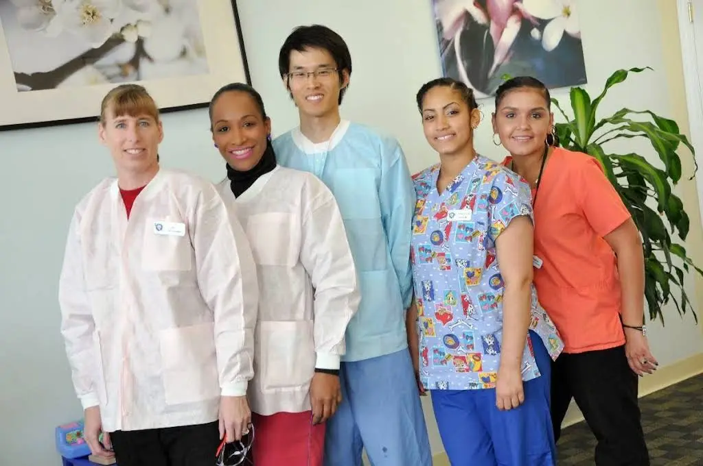 Dr. Dental: Dentistry & Braces