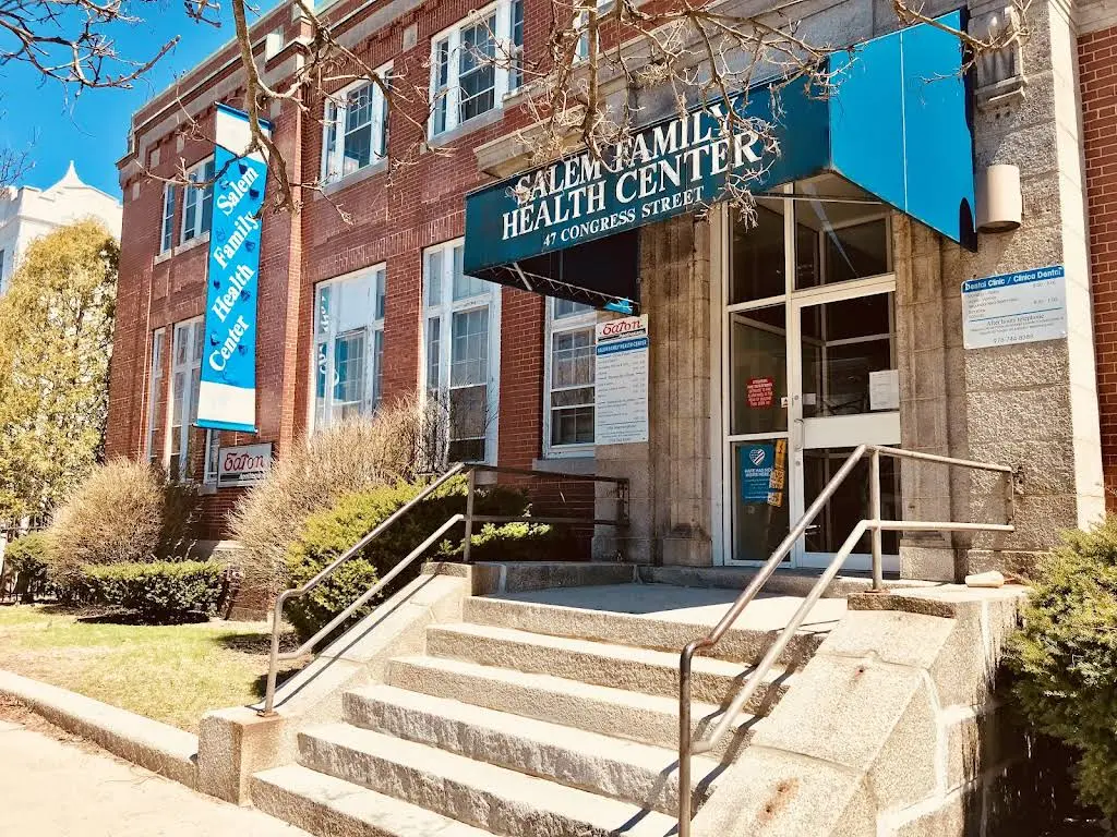 Salem Family Health Center - Professional dental clinic exterior with modern facilities