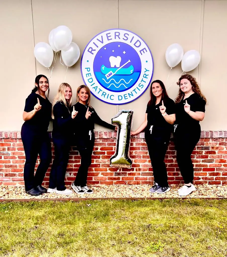 Riverside Pediatric Dentistry - Professional dental clinic exterior with modern facilities