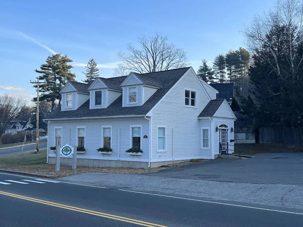Groveland Family Dental Center - Professional dental clinic exterior with modern facilities