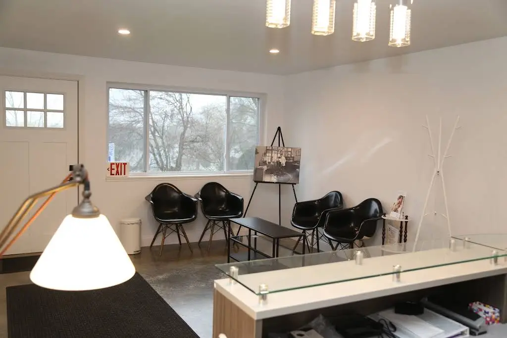 AviSina Dental Care