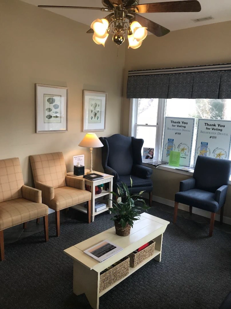 Mondovi Dental - Professional dental clinic exterior with modern facilities