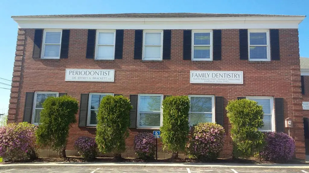 Jeffrey A. Brackett D.M.D., LLC - Professional dental clinic exterior with modern facilities