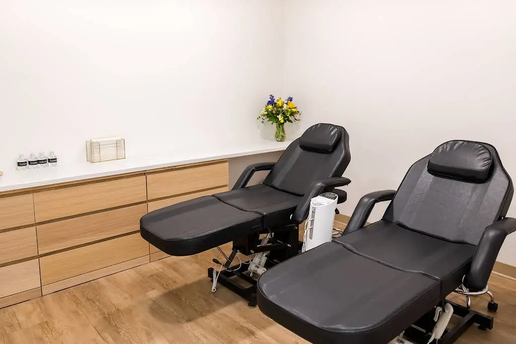 The Whitening Lab