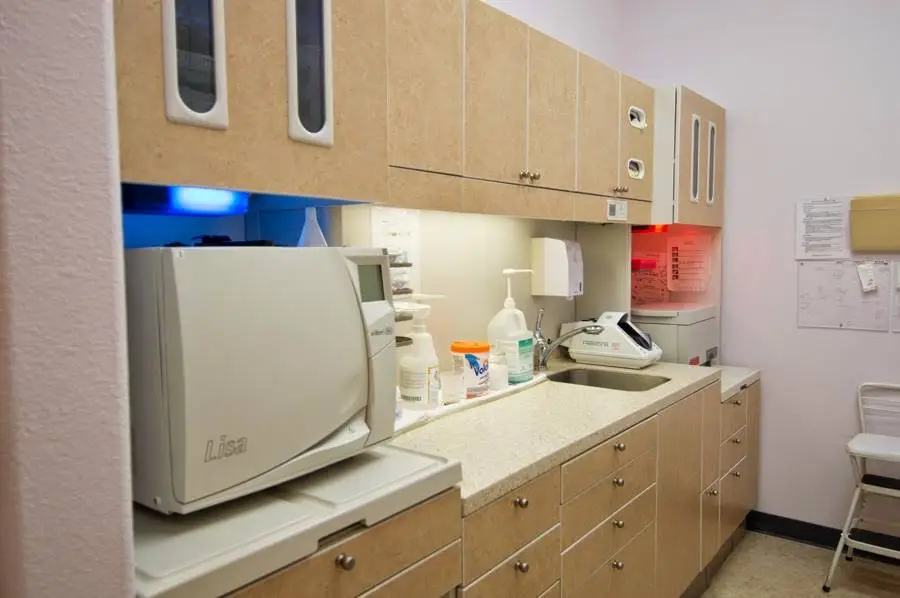 Camden Dental and Facial Aesthetics: Raju Dhariwal, DDS