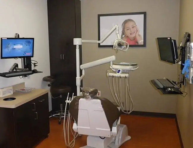 Western Dental & Orthodontics - Professional dental clinic exterior with modern facilities