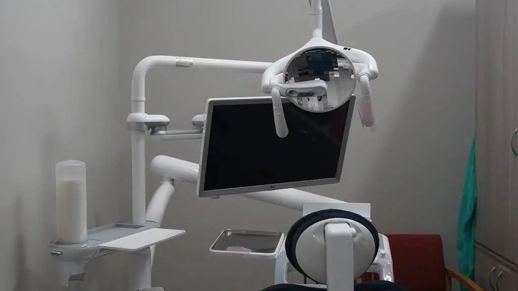 Shieh Dental Care - Professional dental clinic exterior with modern facilities
