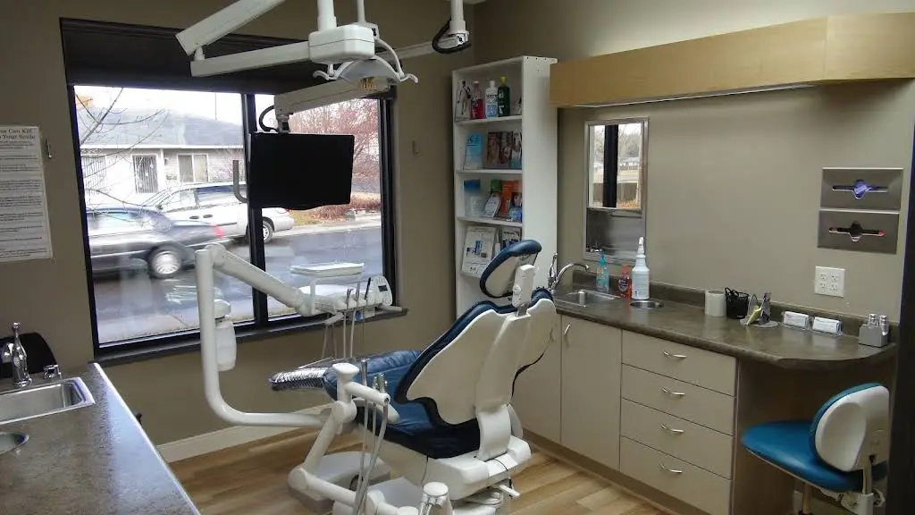 Larsen Dental
