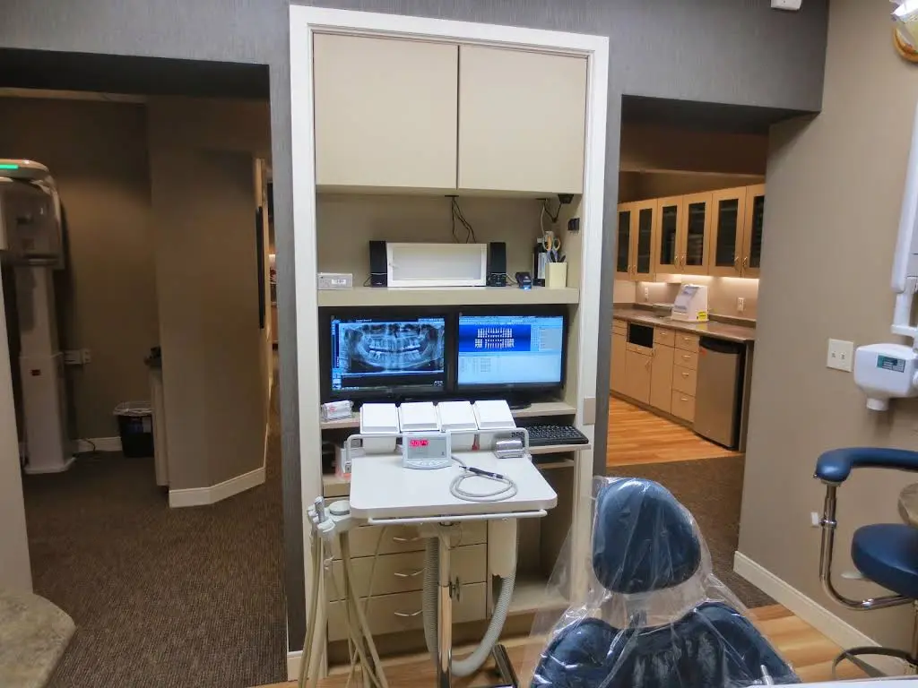 Larsen Dental