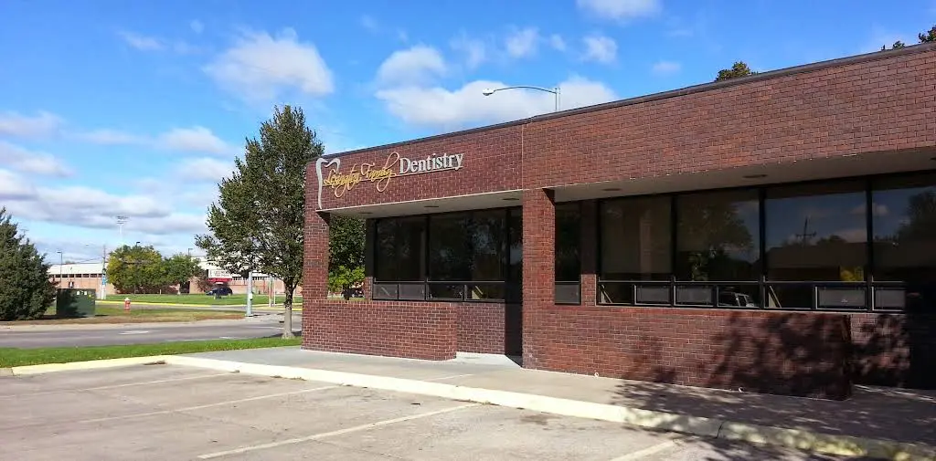 Lexington Family Dentistry - Professional dental clinic exterior with modern facilities