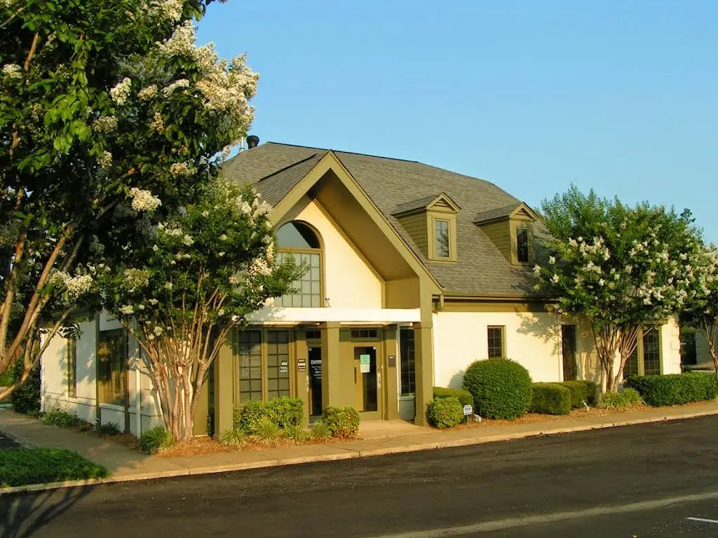 Collierville Dental Solutions, Terry S. Hayes D.D.S., P.C. - Professional dental clinic exterior with modern facilities