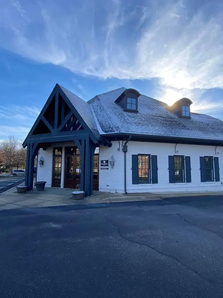 Poplar Pike Dental - Professional dental clinic exterior with modern facilities