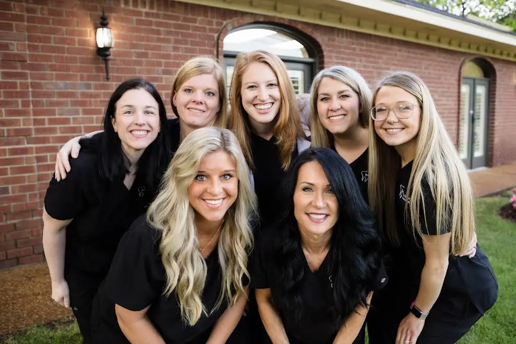 Brooklin Byrd, DDS, LLC - Professional dental clinic exterior with modern facilities