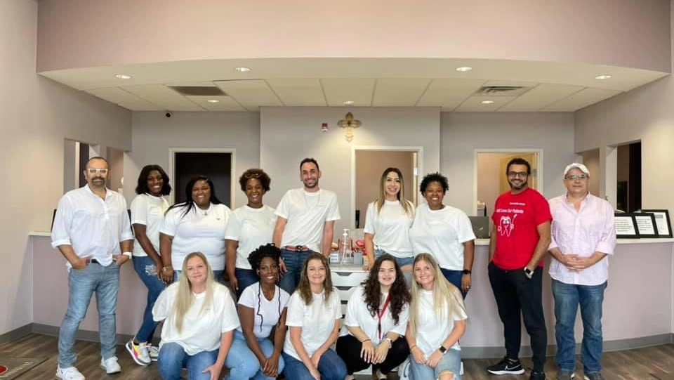 The Smile Center of Southaven - Professional dental clinic exterior with modern facilities