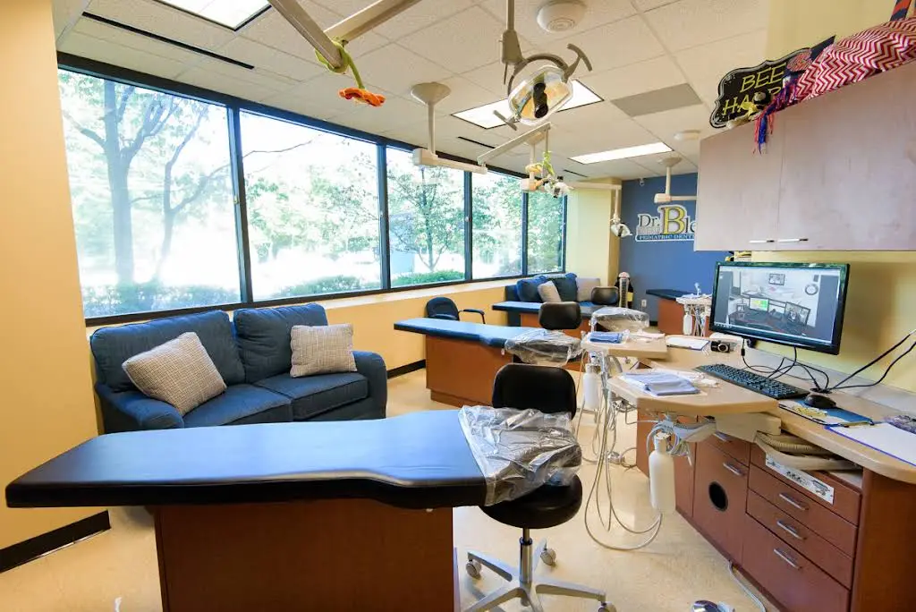 Dr. B's Pediatric Dentistry - Professional dental clinic exterior with modern facilities