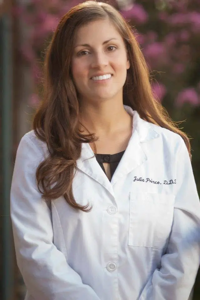 Scott Edwards DDS - Professional dental clinic exterior with modern facilities