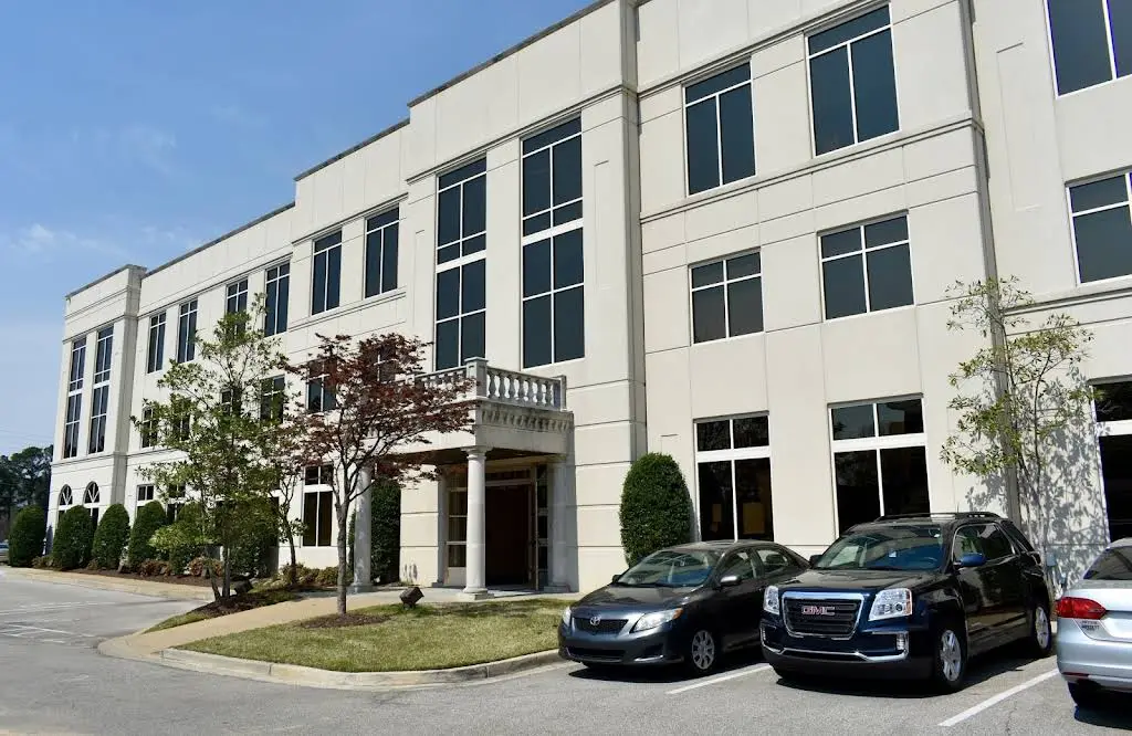 Dental Implant Aesthetic Center - Professional dental clinic exterior with modern facilities