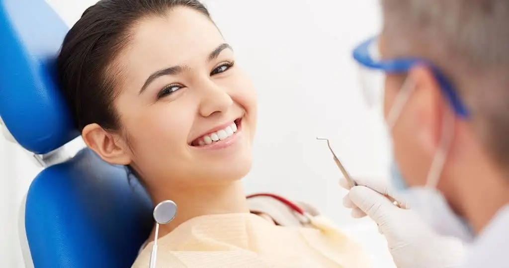 David W Melton DDS - Professional dental clinic exterior with modern facilities