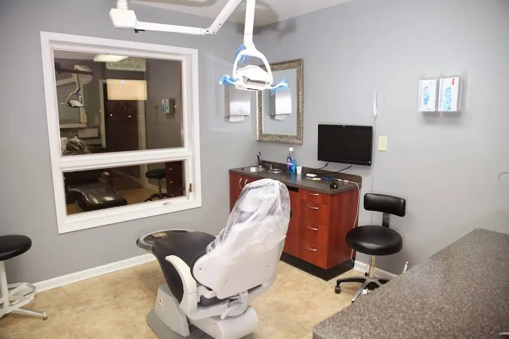 Pearson Family Dentistry - Professional dental clinic exterior with modern facilities