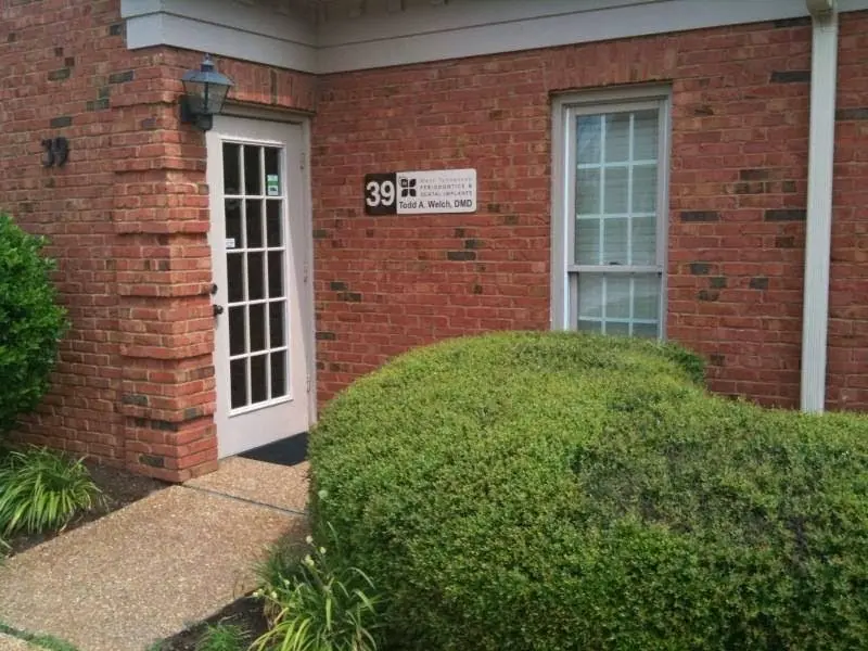 West Tennessee Periodontics and Dental Implants - Professional dental clinic exterior with modern facilities